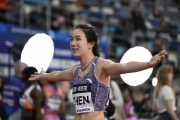 陈妤颉200米飞人风采，一骑绝尘夺冠荣耀