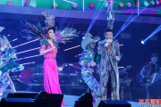 凤凰传奇北京演唱会观众破纪录，激情狂欢点亮京城夜空