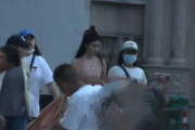 疑似赵丽颖与神秘男子带儿子郊游，温馨画面引网友热议