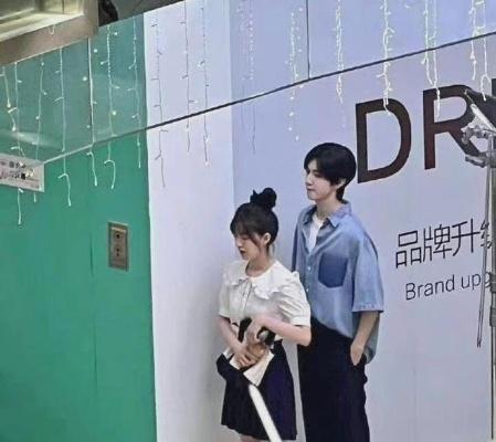 赵露思晒与马伯骞甜蜜合照，网友，这对组合太养眼！