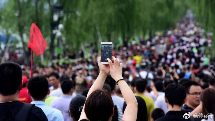 五一假期，年轻人流行捡搭子旅游，共享出行新风尚