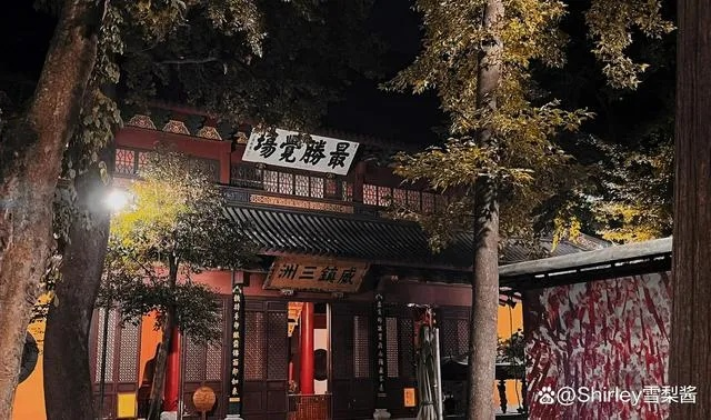 灵隐寺8.5平米小卖部年租金260万，揭秘寺庙商业化的背后
