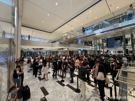 国补版iPhone 16 Pro一经上市便被抢购一空，消费者热情高涨！