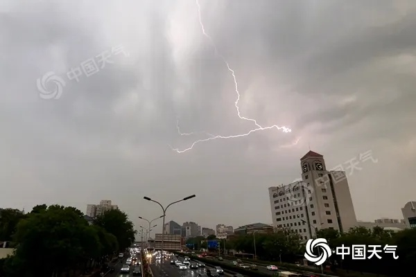 北京又将迎雷雨冰雹！与上次有何不同？