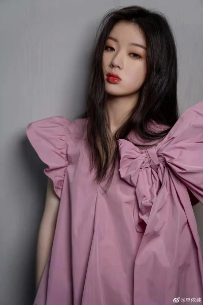 单依纯演绎珠玉，音色宛如王菲，唤醒心灵深处的共鸣