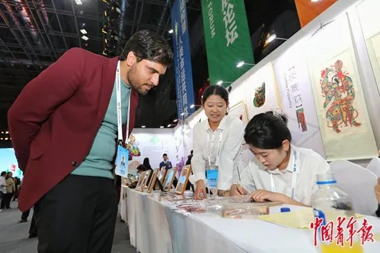 国际化朋友圈不断扩展，中国与世界深度互动的新篇章